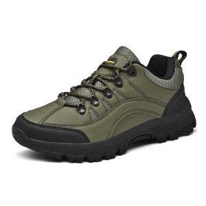 Low top hiking shoes