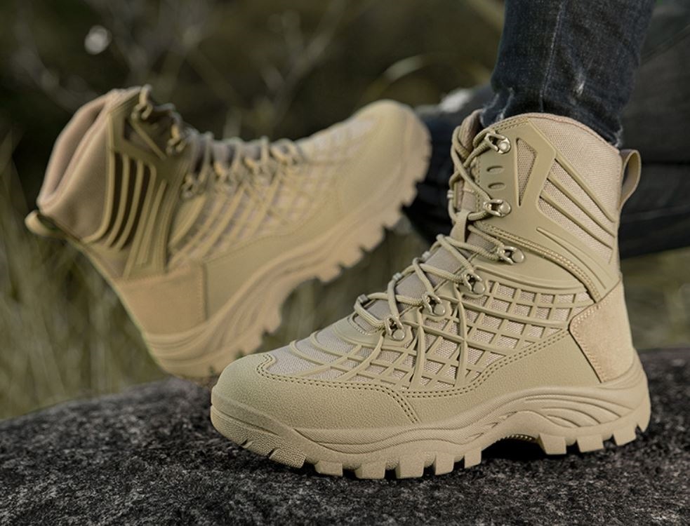 features of outdoor elegant combat boots